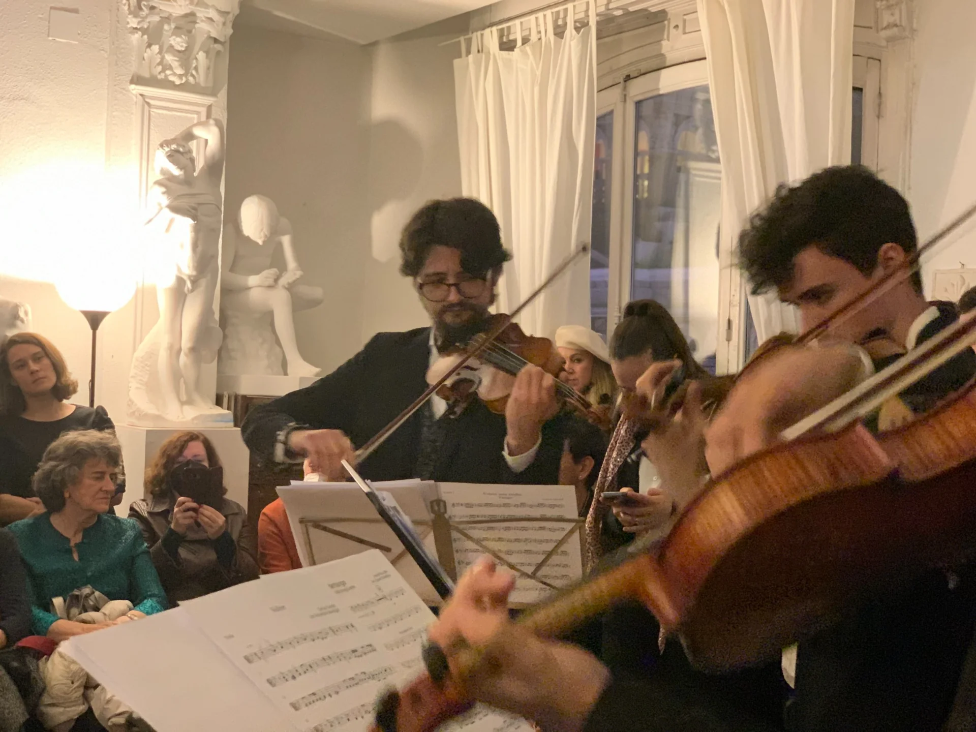 La música, cerca de los oyentes