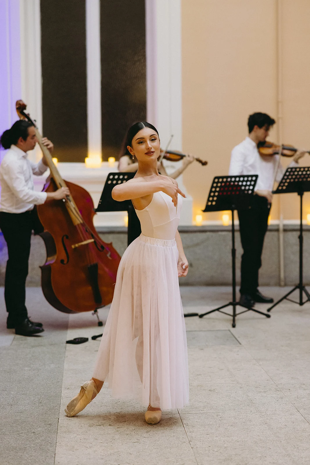 Música y ballet durante un encuentro de Wedding Style